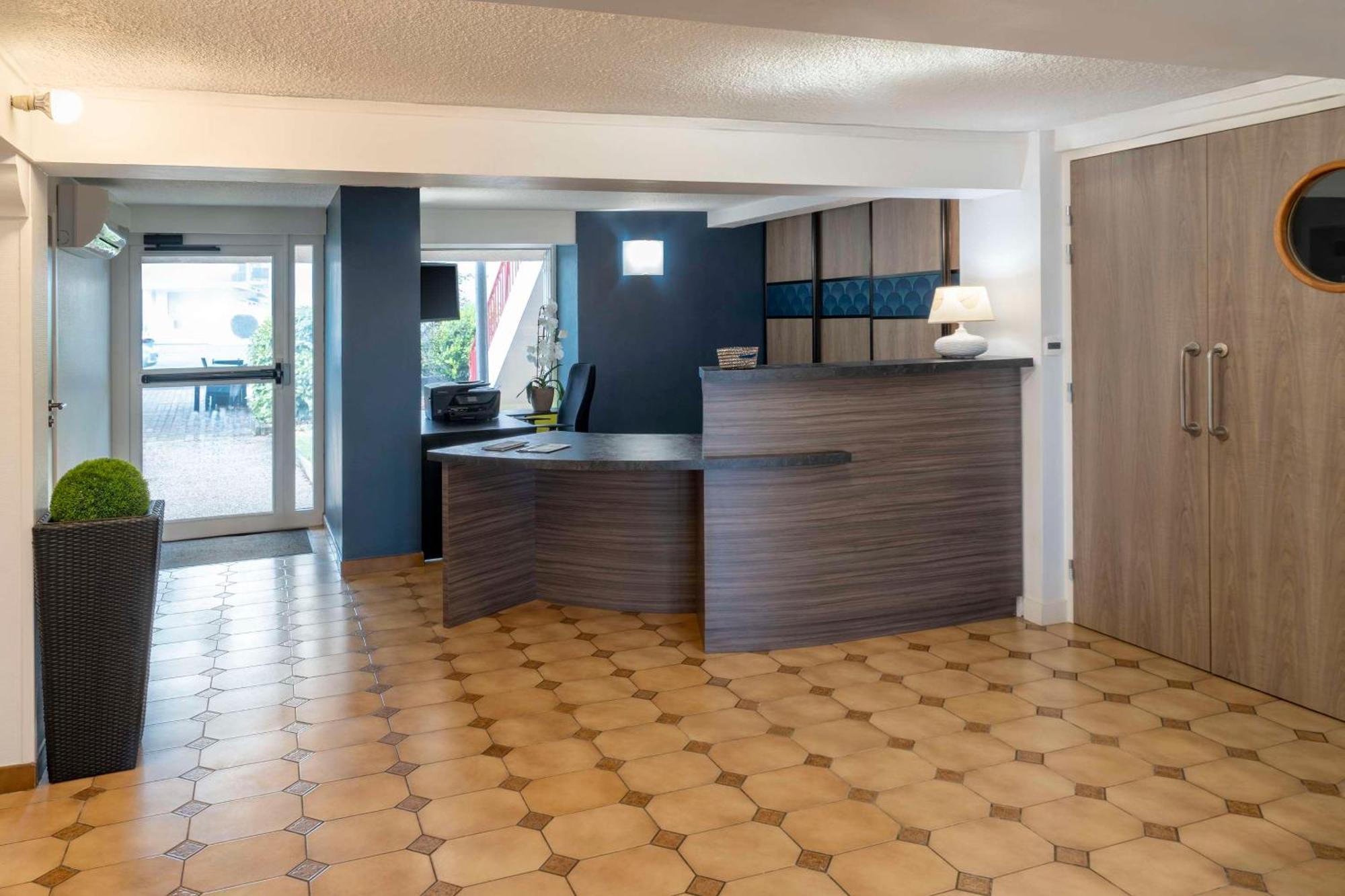 Sure Hotel By Best Western Saintes Buitenkant foto