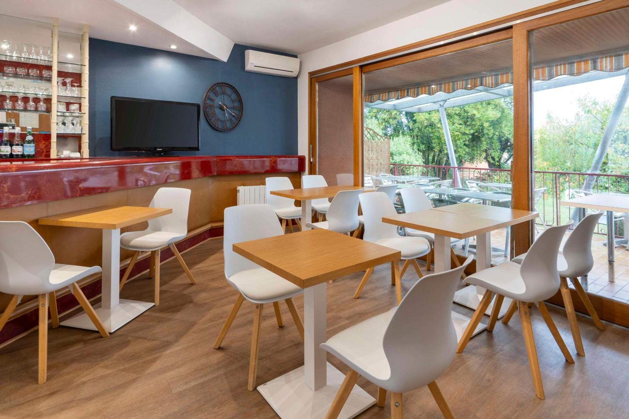 Sure Hotel By Best Western Saintes Buitenkant foto