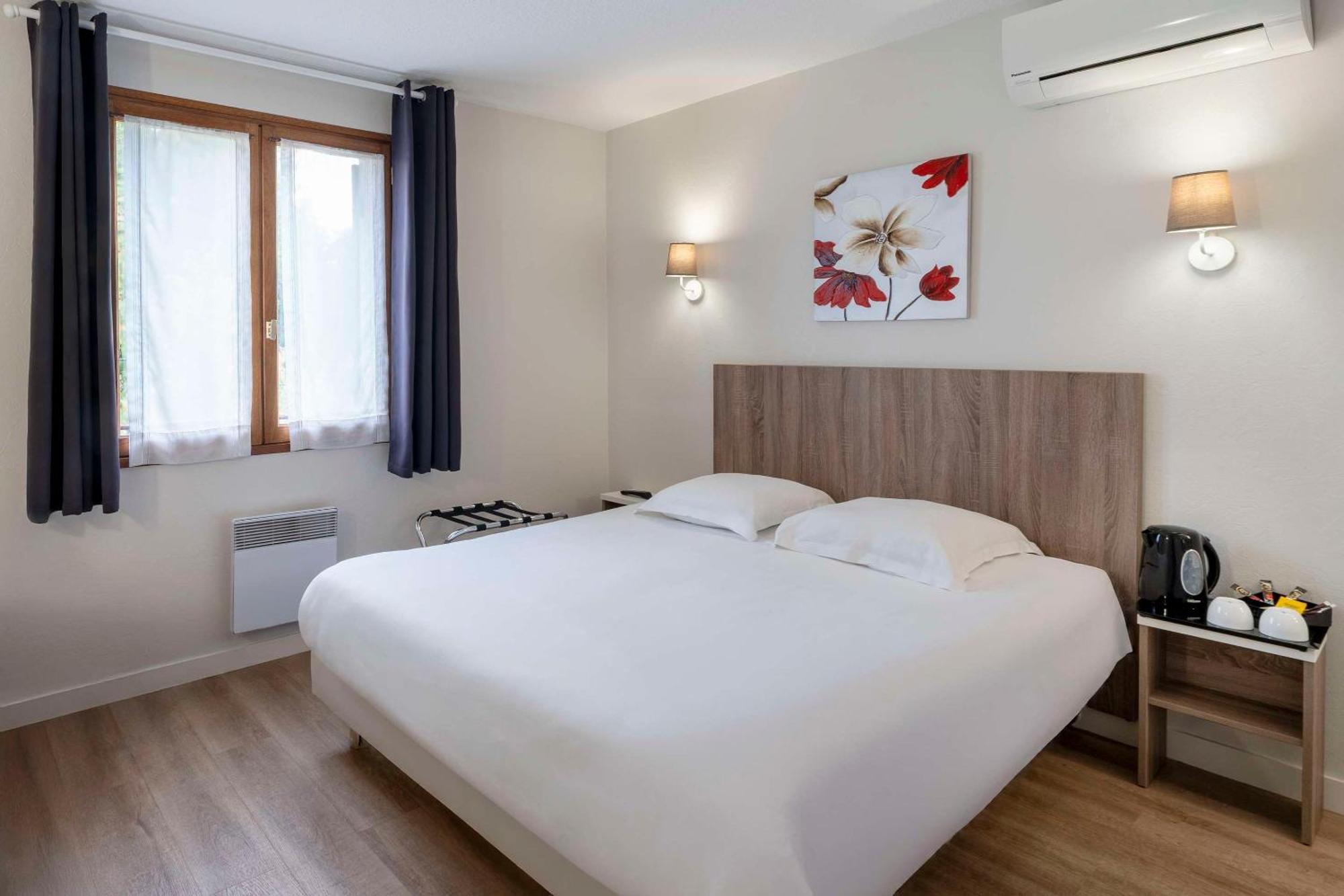 Sure Hotel By Best Western Saintes Buitenkant foto