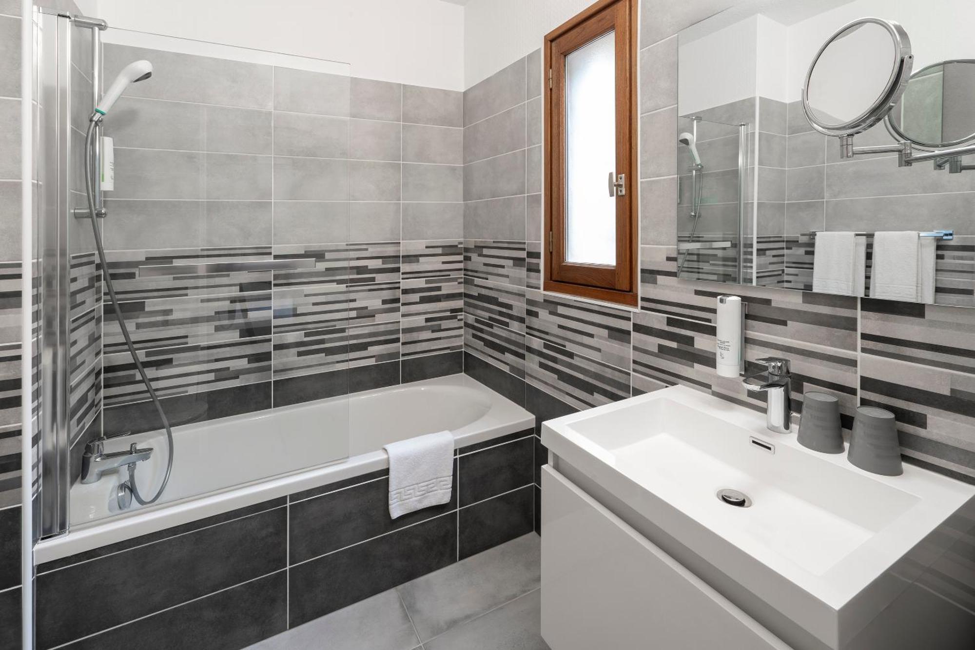Sure Hotel By Best Western Saintes Buitenkant foto